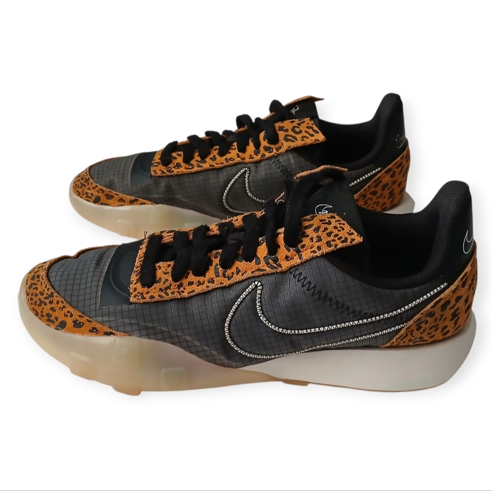 NIKE WAFFLE RACER 2X WOMEN'S BLACK SAIL-CHUTNEY LEOPARD ATHETIC  SHOES. SIZE 8.5